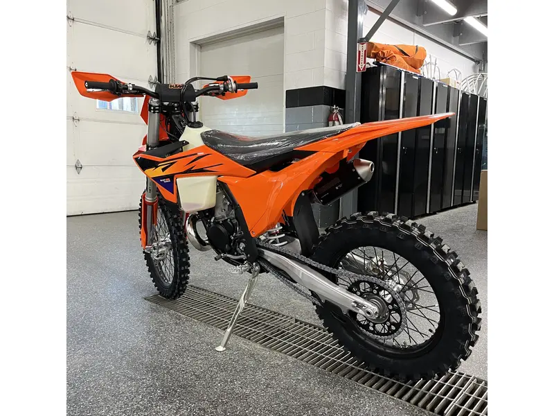 2026 KTM 300 XC thumbnail 5