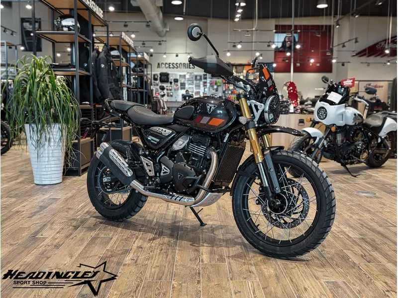 2026 Triumph Scrambler 400 XC // Storm Grey