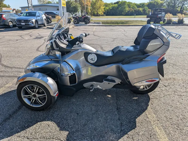 2012 Can-Am SPYDER RT-S SE5 990