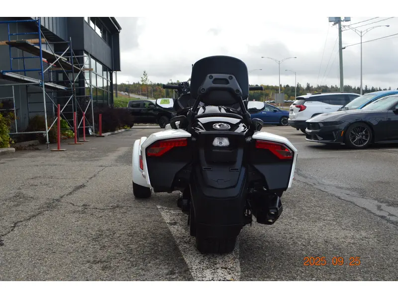 2016 Harley-Davidson F3T SE6