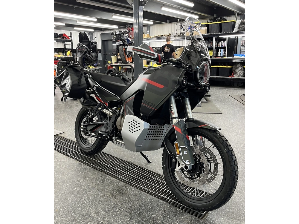 Husqvarna Norden 901 Expeditio 2025 alt