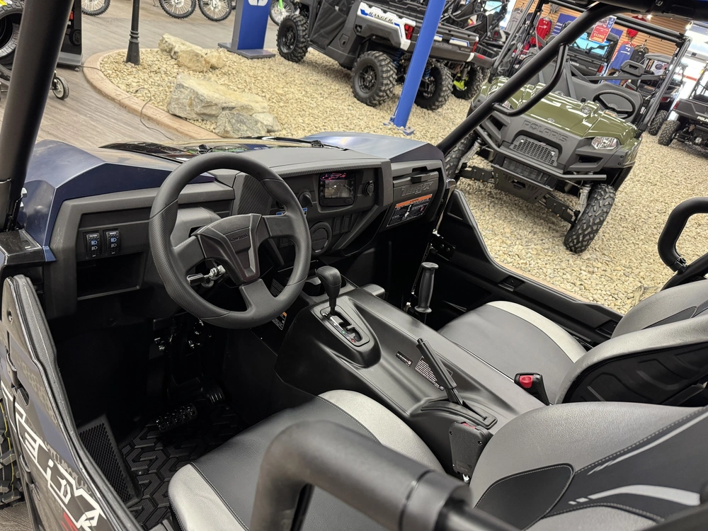 2025 Kawasaki Teryx4 S Le alt