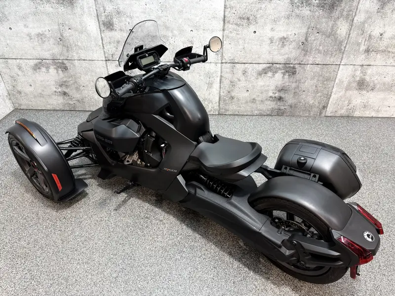 2021 Can-Am Ryker 900 ACE | Valise