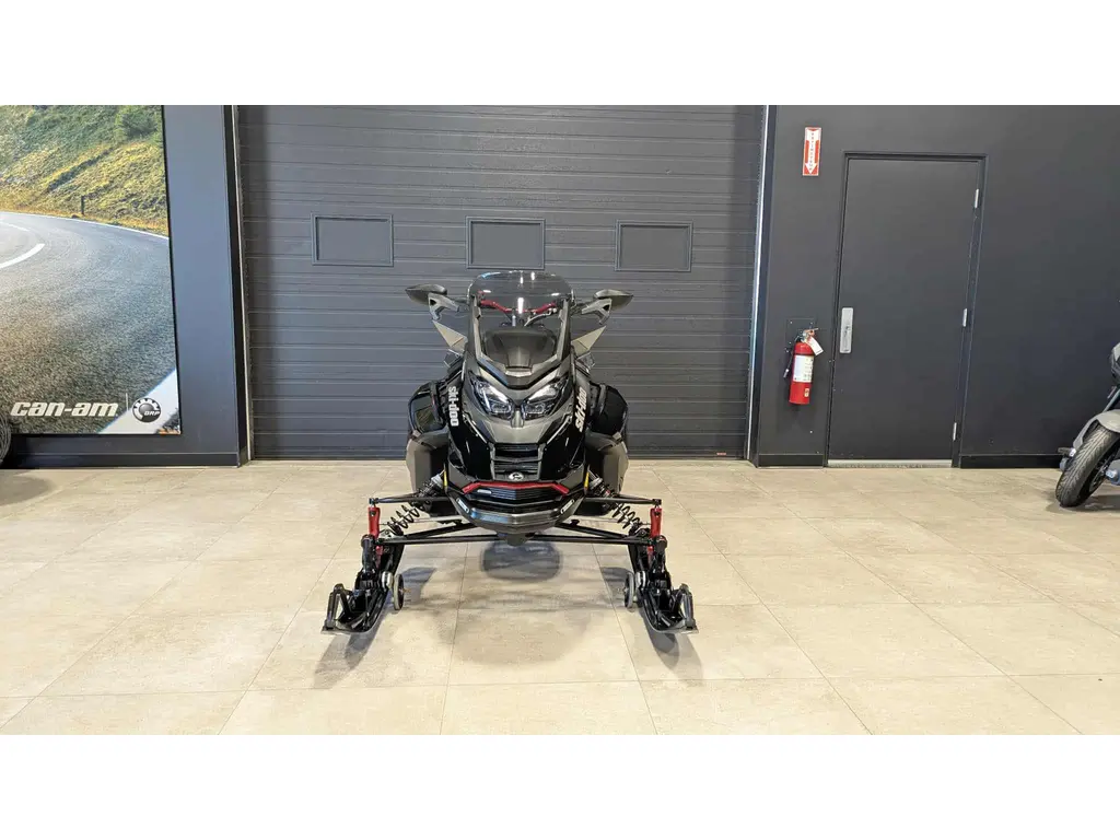 Ski-Doo Renegade Enduro 900 2025 - DPSA