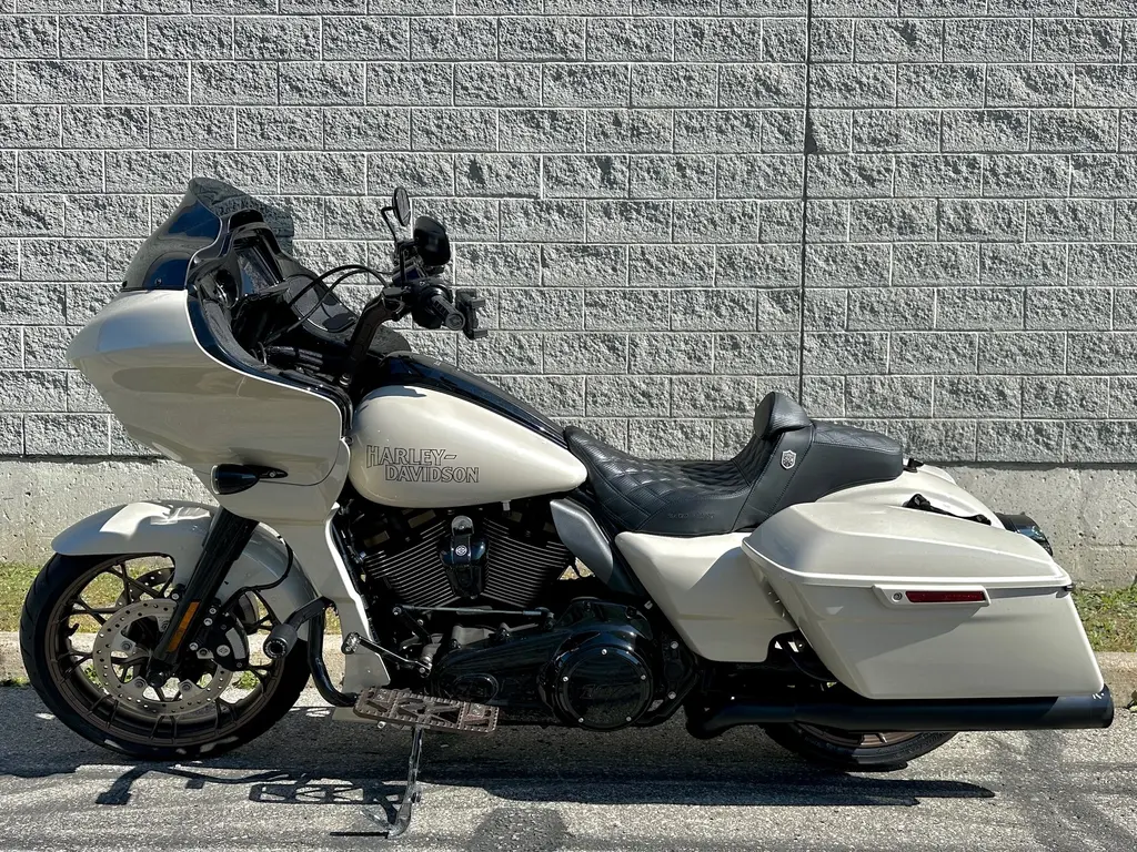 Harley-Davidson FLTRXST Road GlideFLTRXST 2023