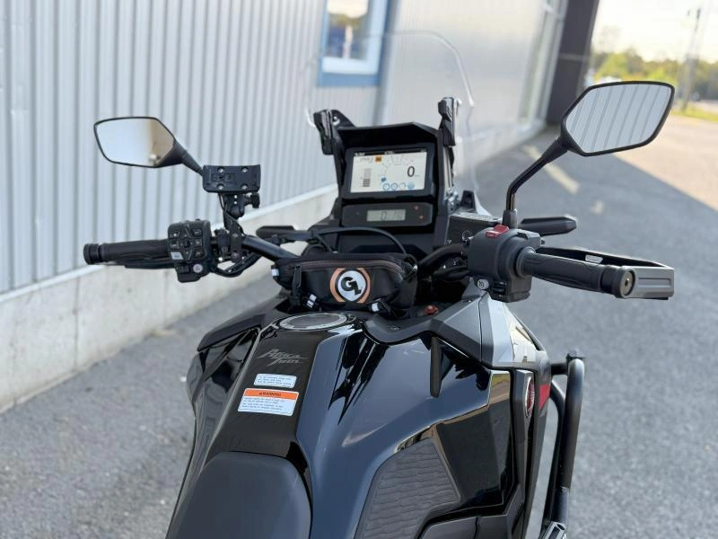 2025 Honda Africa Twin alt