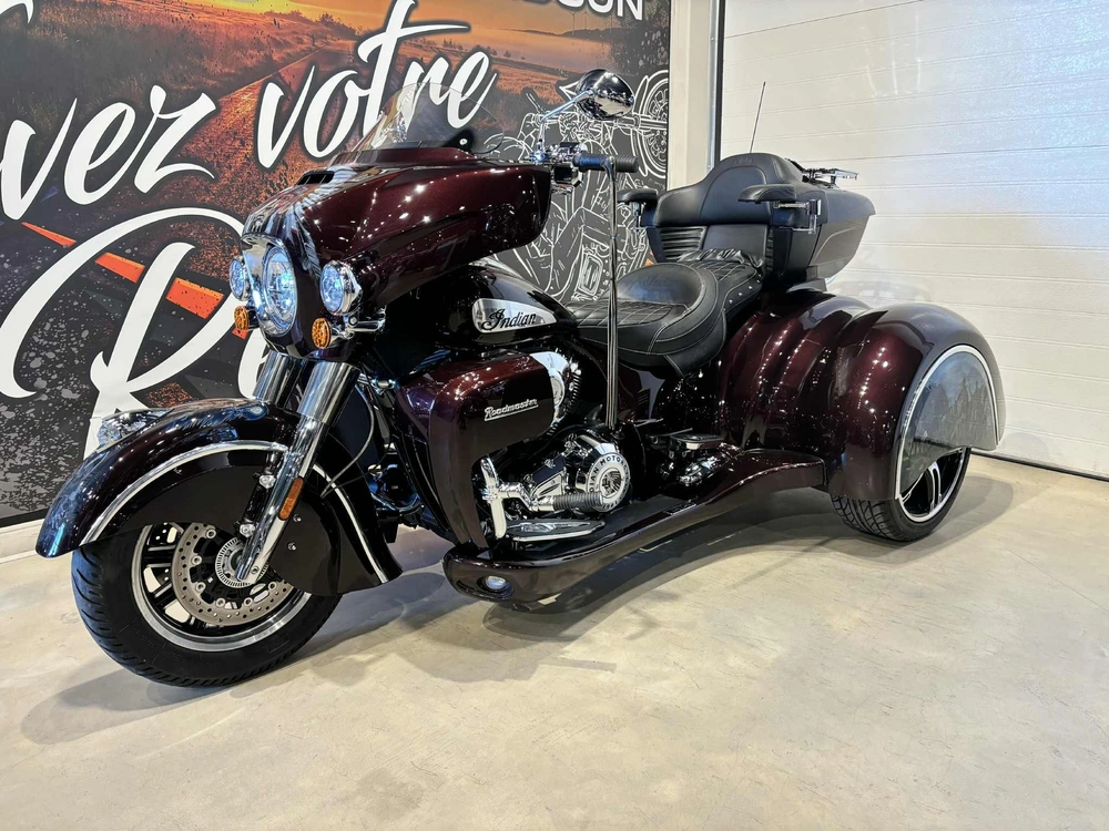 Indian Trike Roadmaster Maroon Metallic / Crimson Metallic 2022 alt