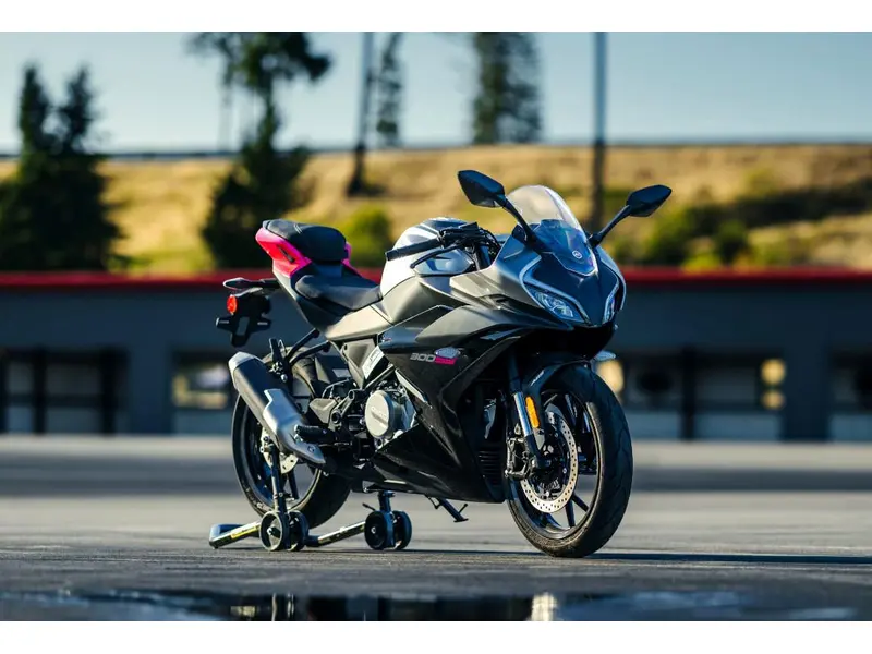 2026 CFMOTO 300SS