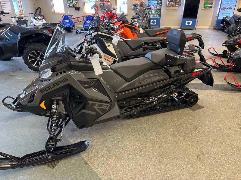 2024 Polaris 650 Indy Adventure 137 alt