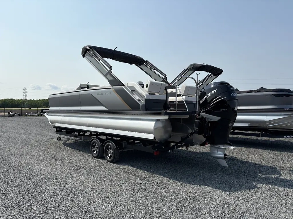 2025 Manitou Explore Switchback 26 Trifold Shp575 alt