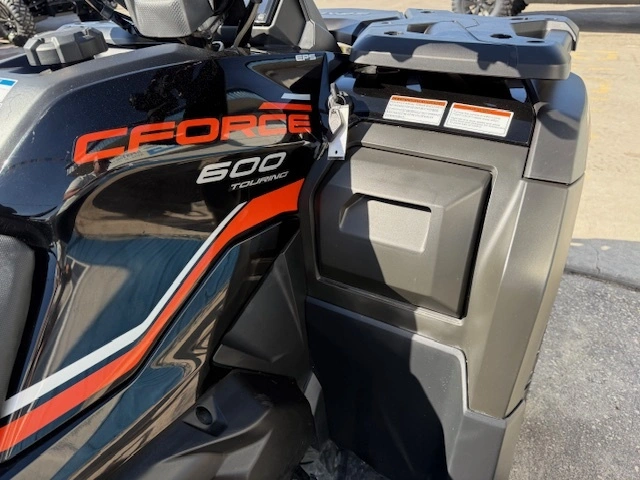 2023 Cfmoto Cforce 600 Touring alt