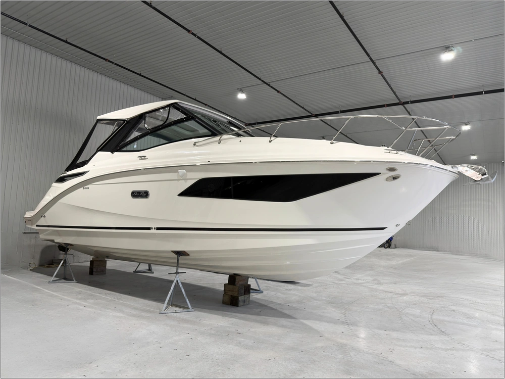 2025 Sea Ray Sundancer 320 alt