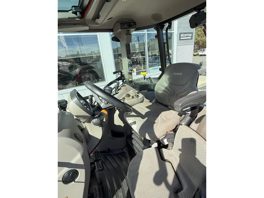 Case IH Farmall 115U 2015