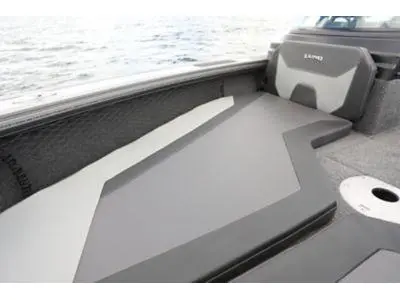 Lund Boat Co 1875 PRO V SPORT 2026