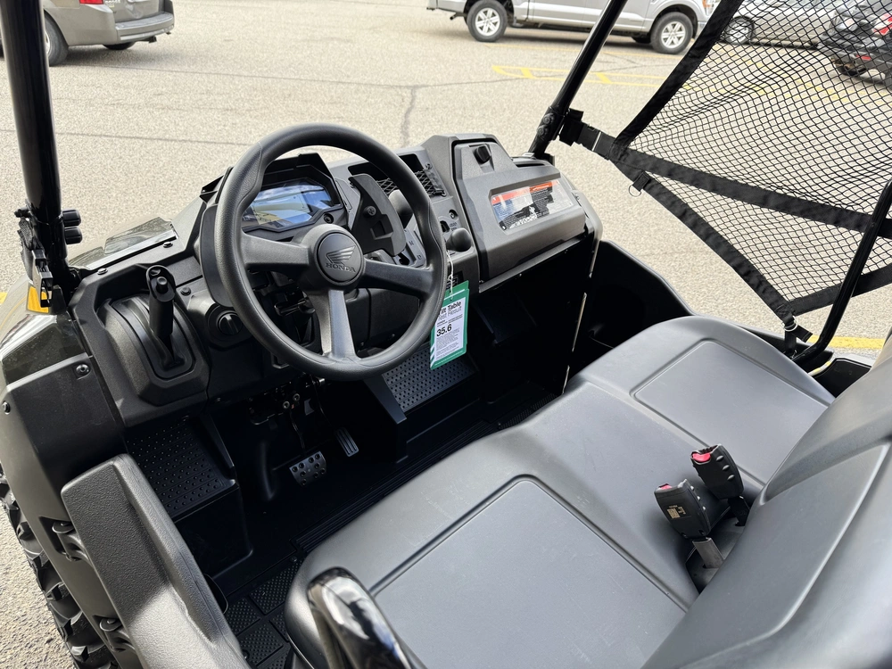 2025 Honda Pioneer 700 Deluxe alt