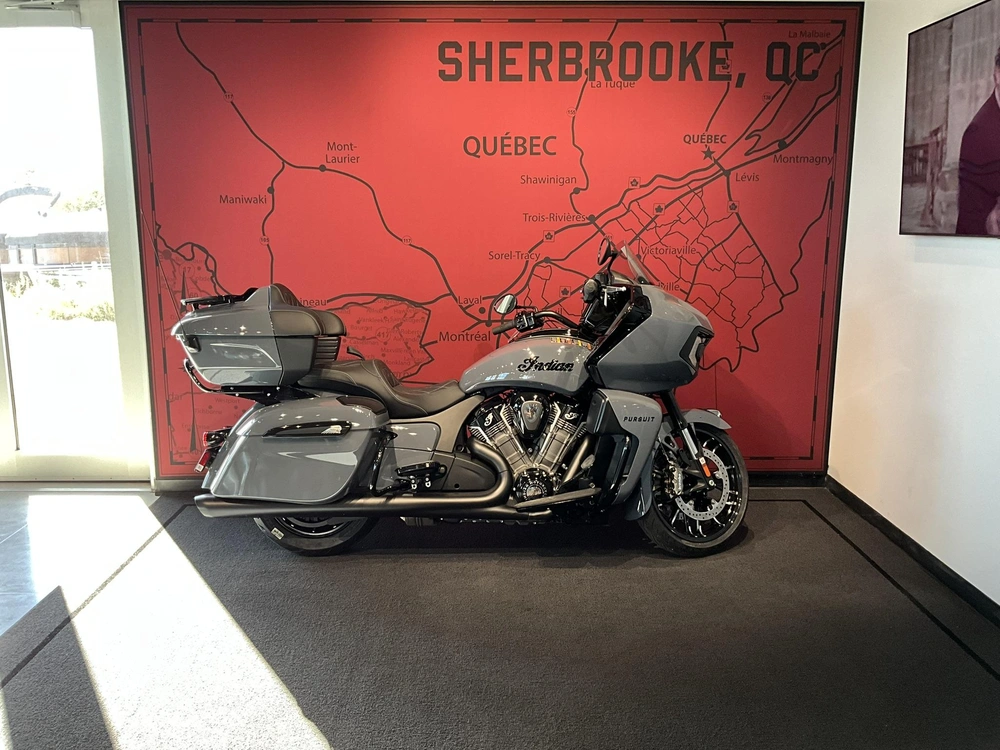 2024 Indian Motorcycle Pursuit Dark Horse With Powerband Audio Package alt