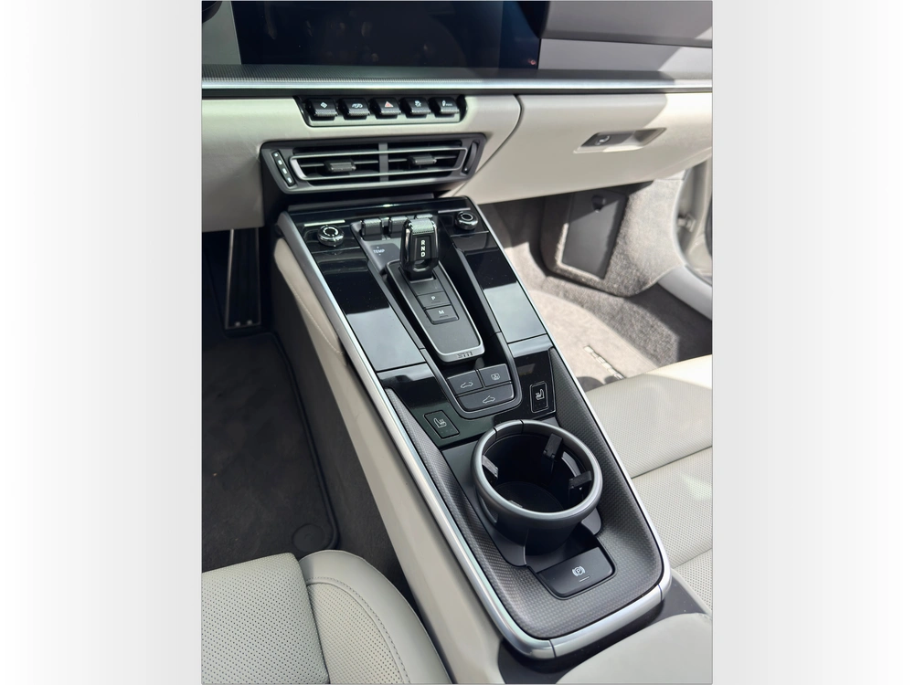 2021 Porsche 911 Turbo S alt