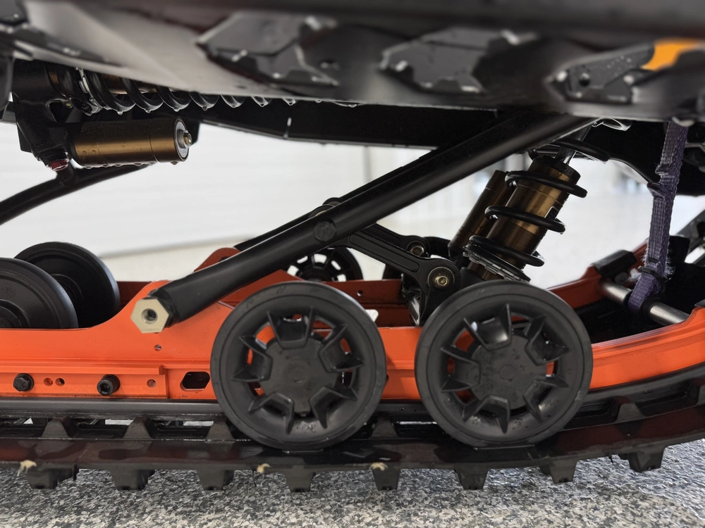 2025 Lynx Rave Gls 850 R alt