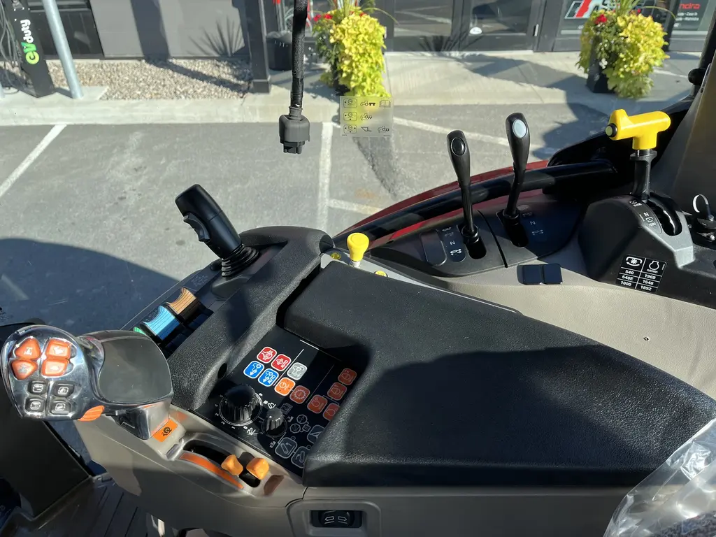 2021 Case IH Vestrum 100 CVX