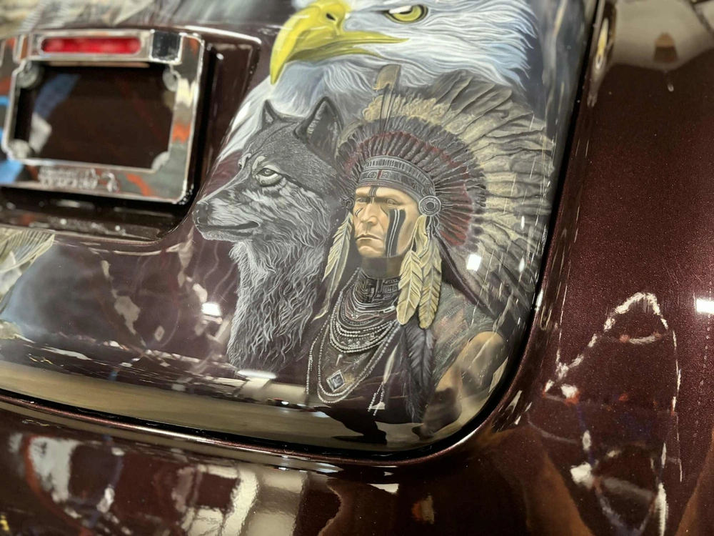 Indian Trike Roadmaster Maroon Metallic / Crimson Metallic 2022 alt
