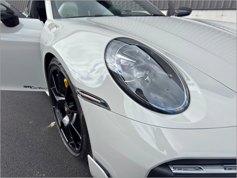 2021 Porsche 911 Turbo S alt