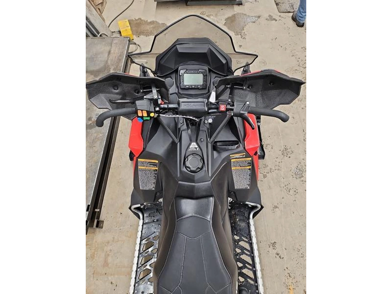 2021 Polaris 850 Switchback Xcr alt