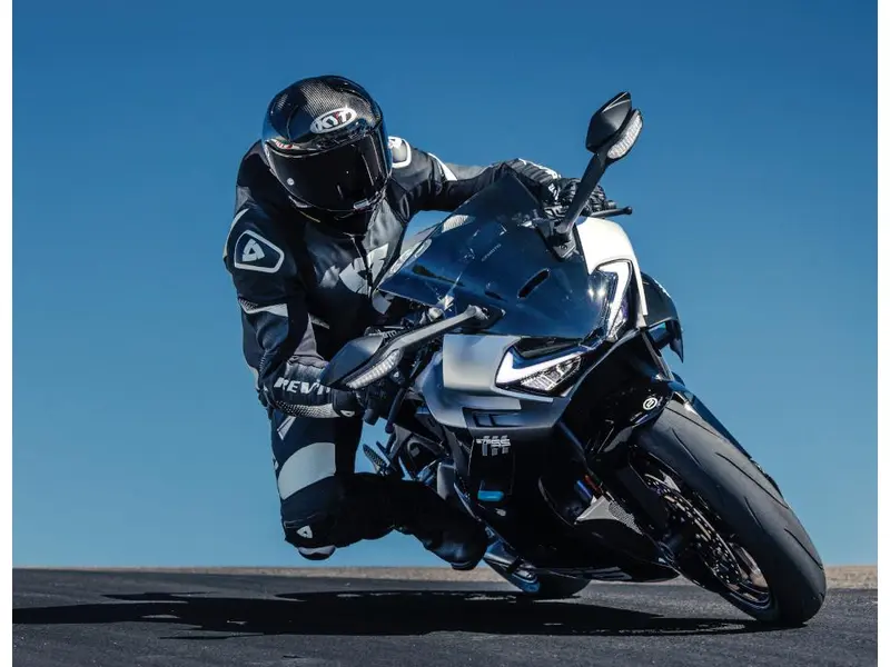 2026 CFMOTO 675SS