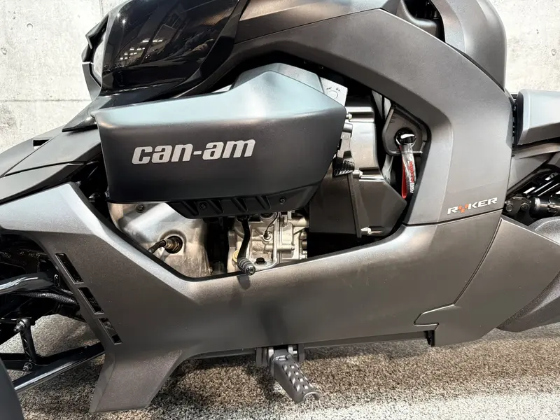 2021 Can-Am Ryker 900 ACE | Valise