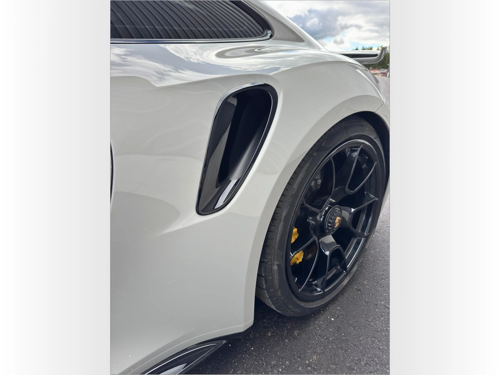 2021 Porsche 911 Turbo S alt