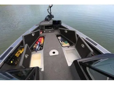 Lund Boat Co 1875 PRO V SPORT 2026