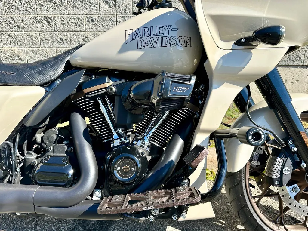 Harley-Davidson FLTRXST Road GlideFLTRXST 2023