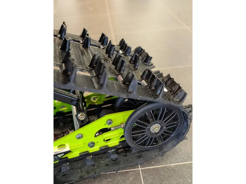 2026 Polaris 850 INDY VR1 137 DYNAMIX EDITION Snowmobile - (ski-doo - bombardier)