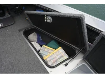 Lund Boat Co 1875 PRO V SPORT 2026