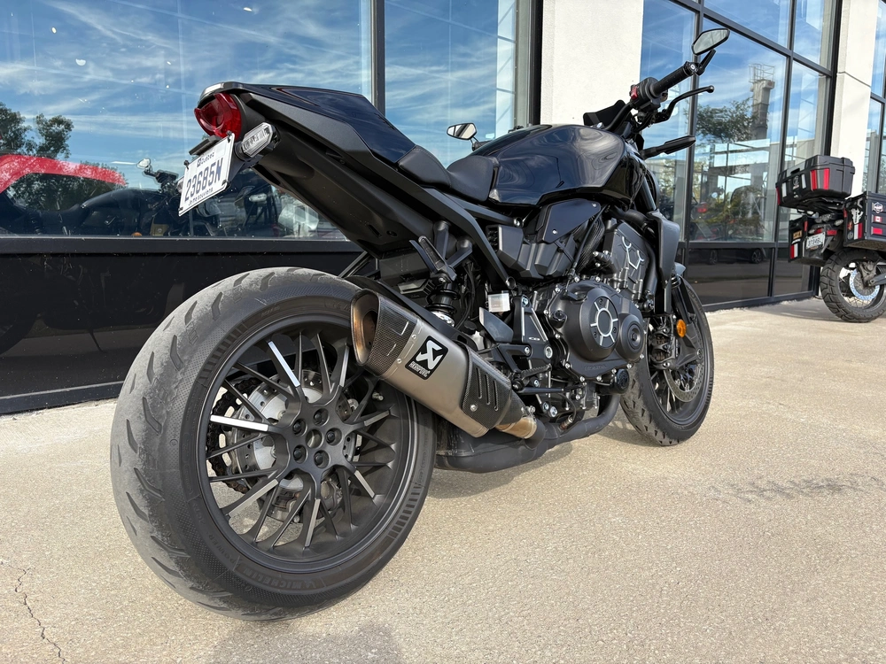 2023 Honda Cb1000r 3500 Km alt