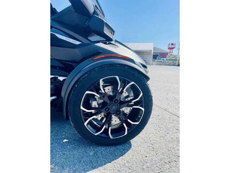 2023 Can-Am SPYDER RT-LTD / CHROME