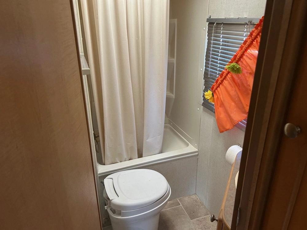 Trail-lite By R-vision Tl821 2004 alt