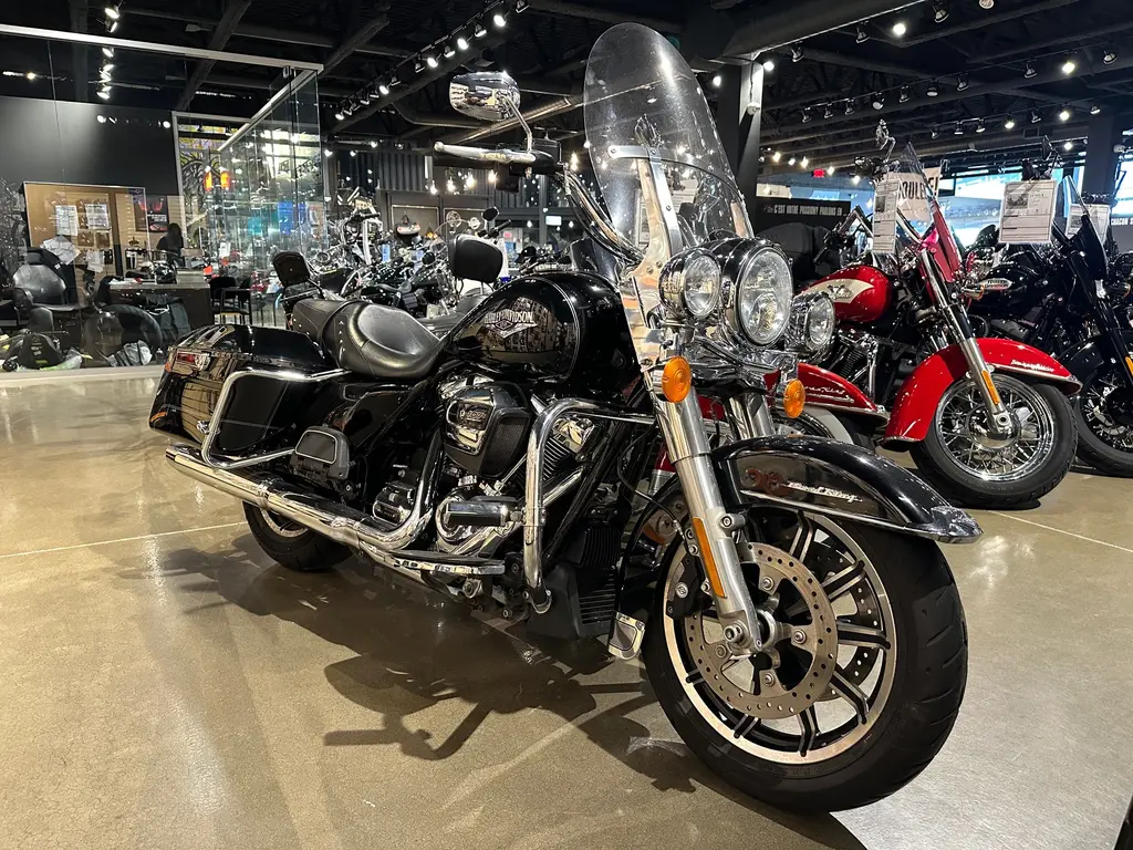 Harley-Davidson FLHRC ROAD KING CLASSIC 2017