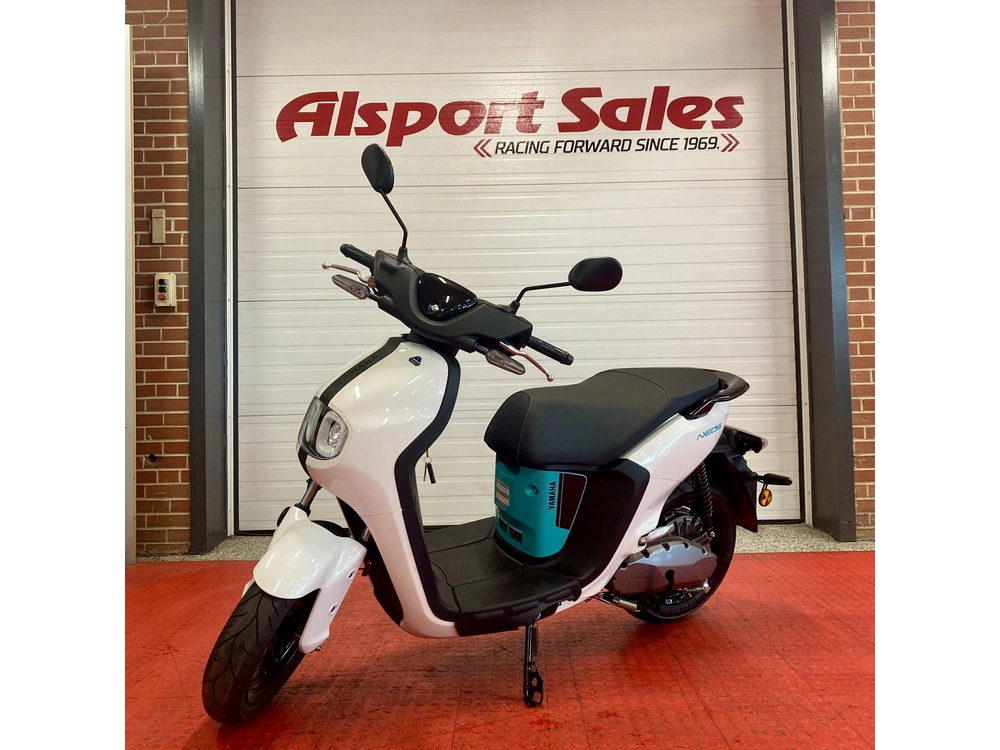 2025 Yamaha Neo's Electric Scooter alt