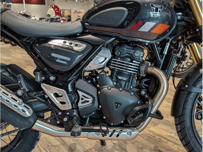 2026 Triumph Scrambler 400 XC // Storm Grey