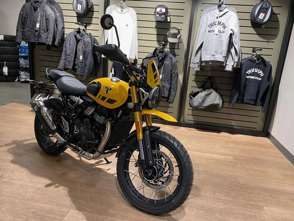2026 Triumph Scrambler 400 Xc alt