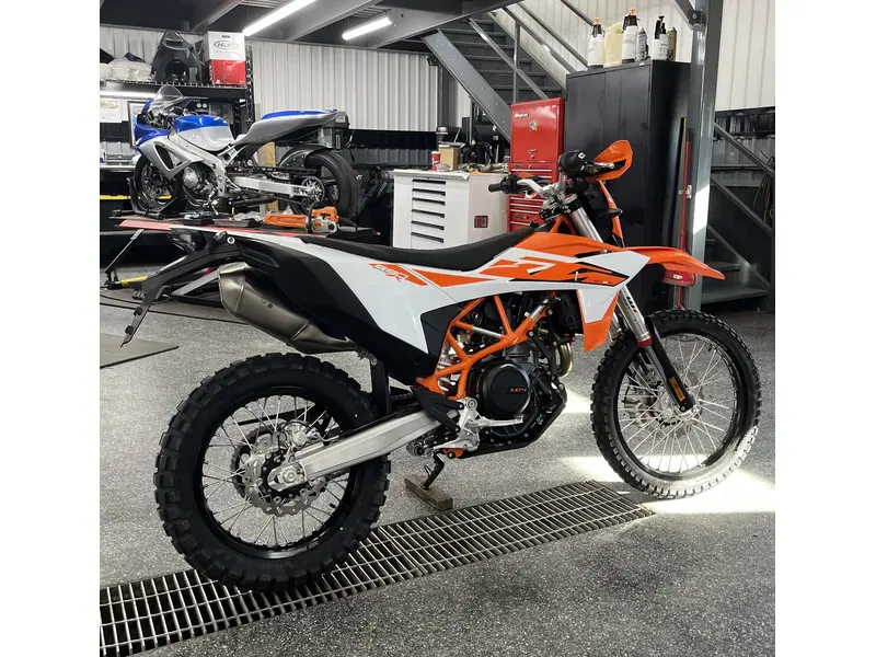 2026 KTM 690 ENDURO R
