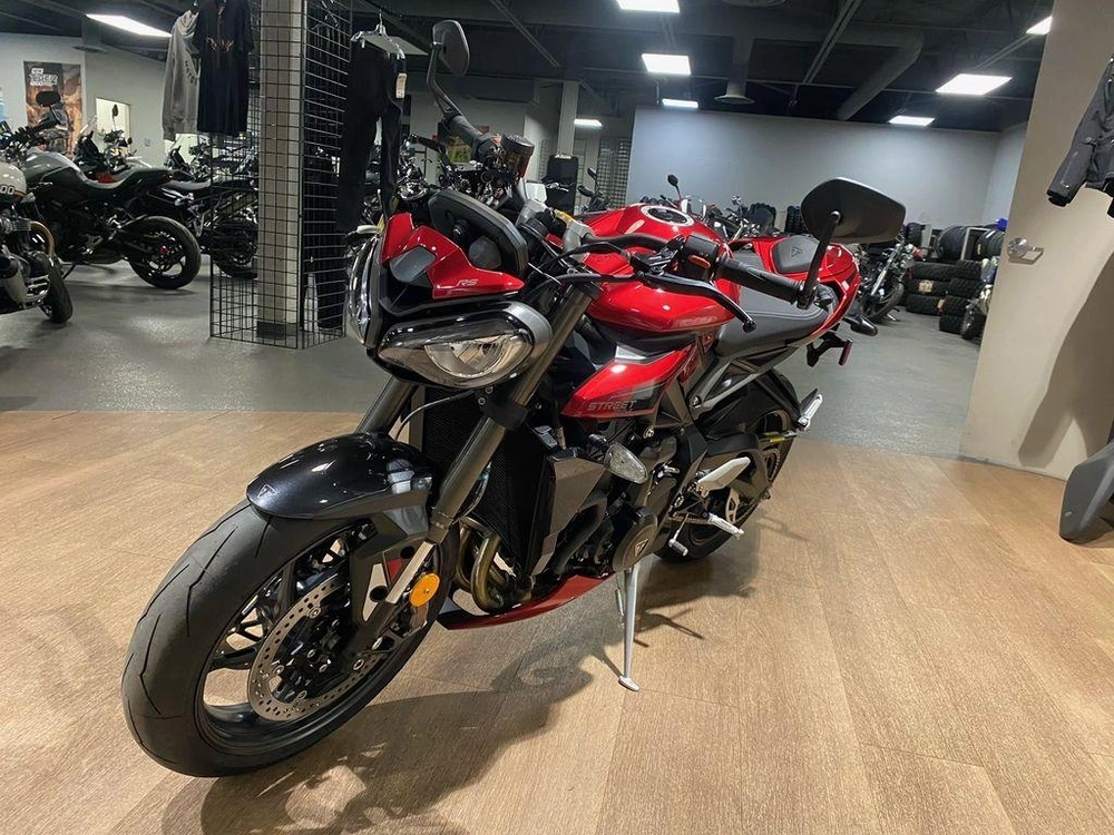 2025 Triumph Street Triple 765 Rs alt