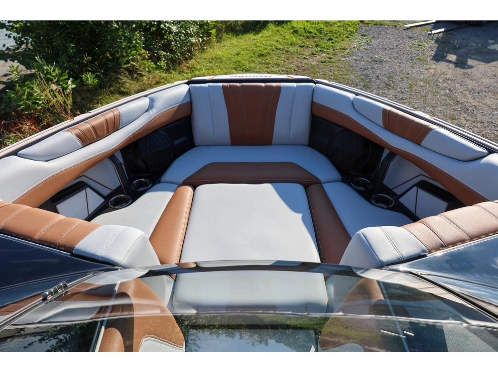 2026 Malibu 22 Lsv alt