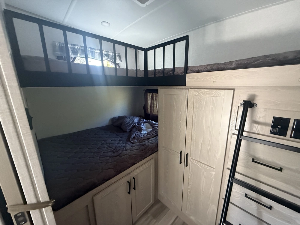 Forest River Flagstaff 529bh 2021 alt