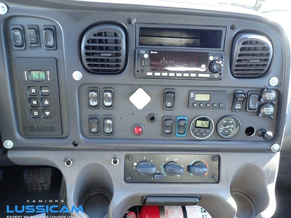Freightliner M2-106 2014