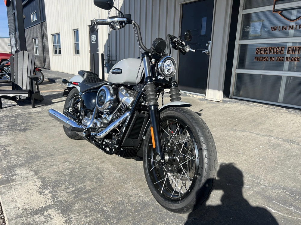 2025 Harley-davidson Street Bob alt