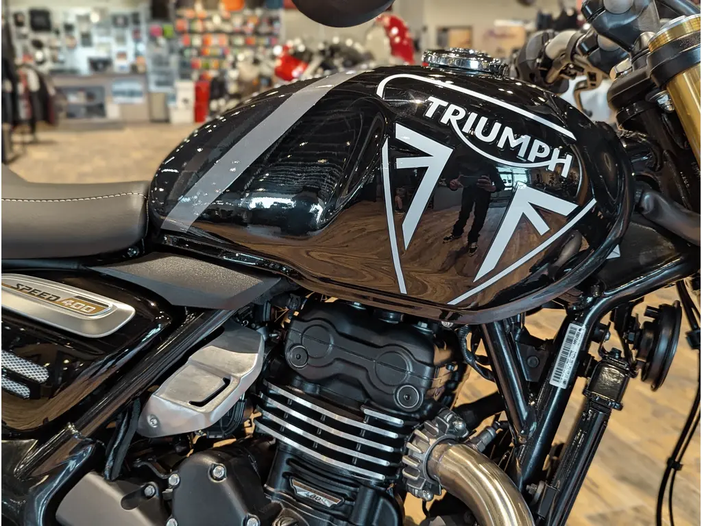 New 2026 Triumph Speed 400 // Phantom Black/Storm Grey in