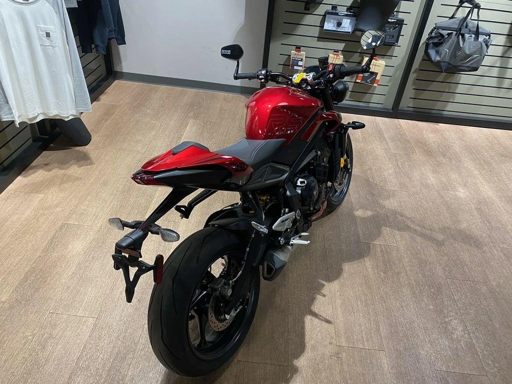 2025 Triumph Street Triple 765 Rs alt