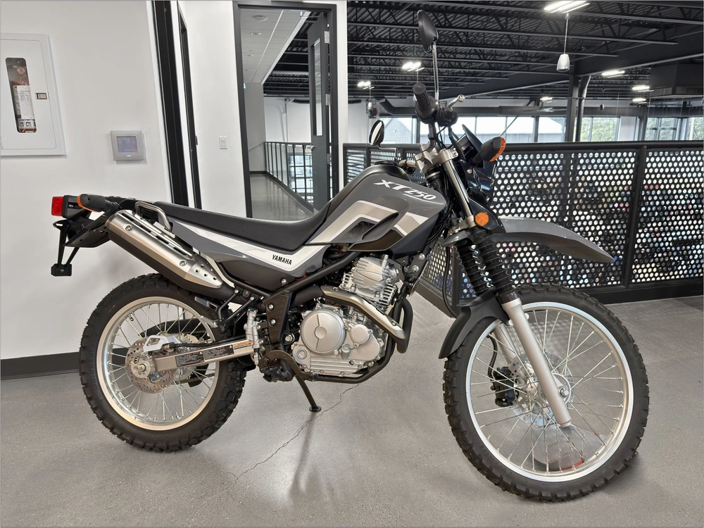 2024 Yamaha Xt250 alt