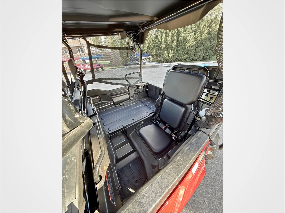 2025 Honda Pioneer 1000-5p Dlx alt